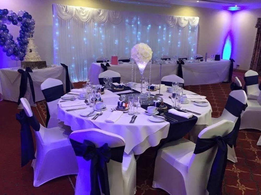 Urban Hotel Грантем Экстерьер фото